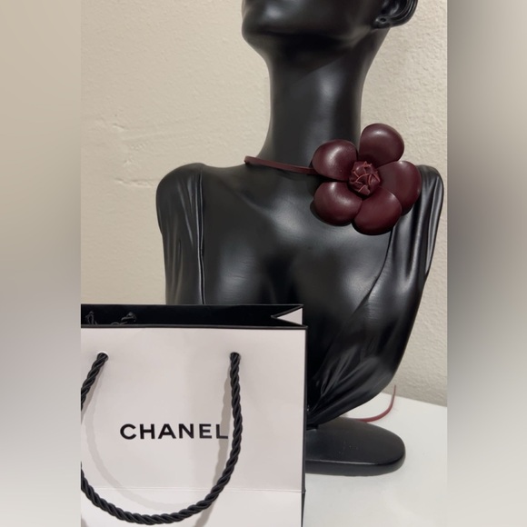 1960s Chanel Camellia Flower Choker - Picture 1 of 6